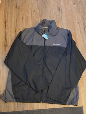 Columbia Men’s Rain / Wind Jacket